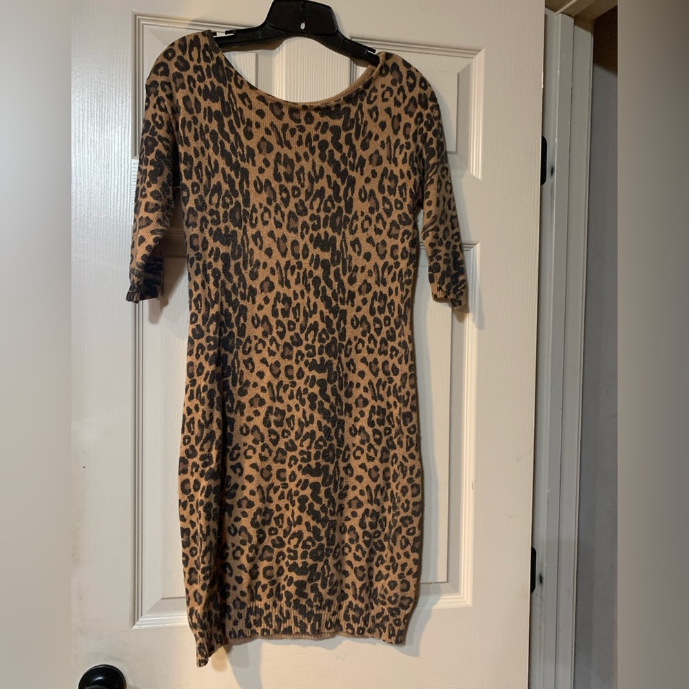 Sweater dress leopard print
